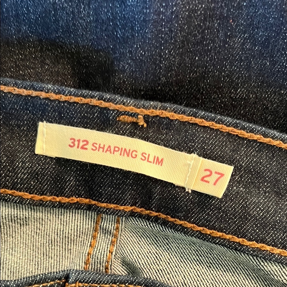 Levi’s Mid-Rise 312 Shaping Slim Leg Jean - Picture 12 of 15